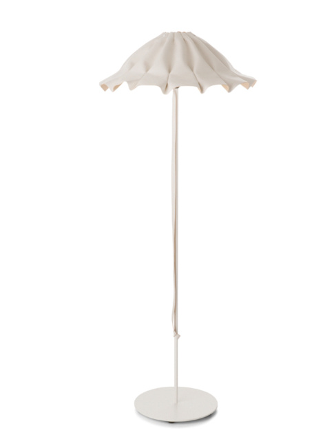 Lude M vloerlamp wit ontworpen door Piet Boon