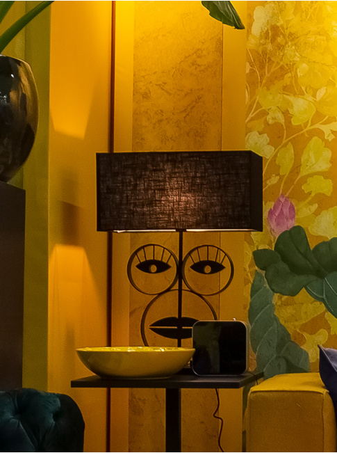 Le Masque tafellamp zwart ontworpen door Monique Des Bouvrie - Tafellampen