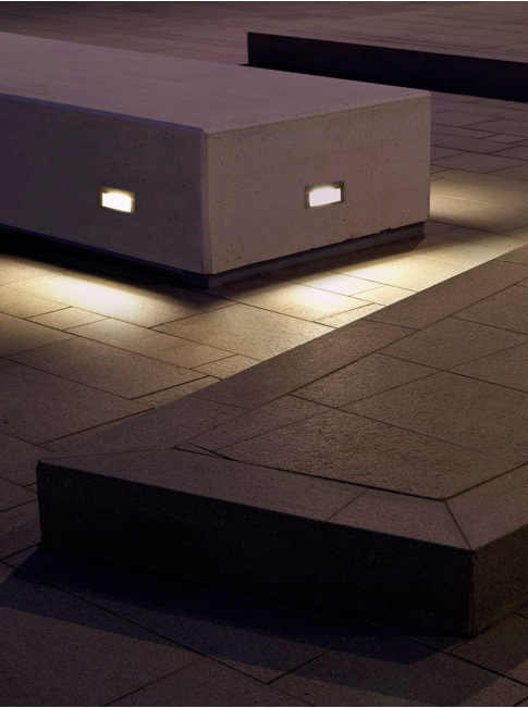 Stretto LED horizontal front stainless steel
