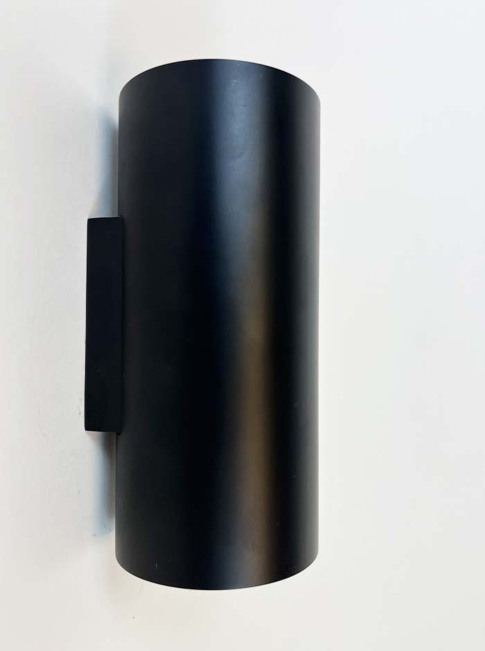 Gable black wall lamp designed by Eric Kuster