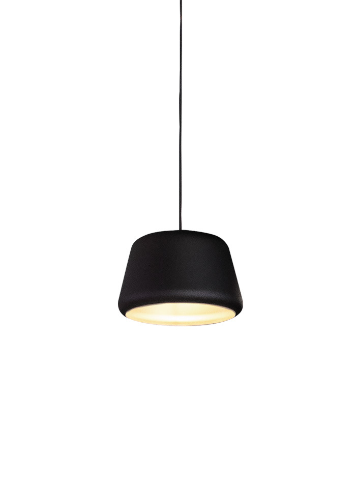 TOMMY 27 black hanging lamp Designed By Peter Kos - Hanglampen