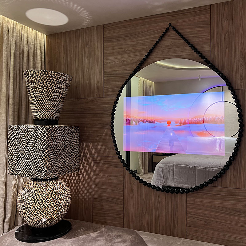 Monique des Bouvrie Hotel Boardroom Nocturnals totem