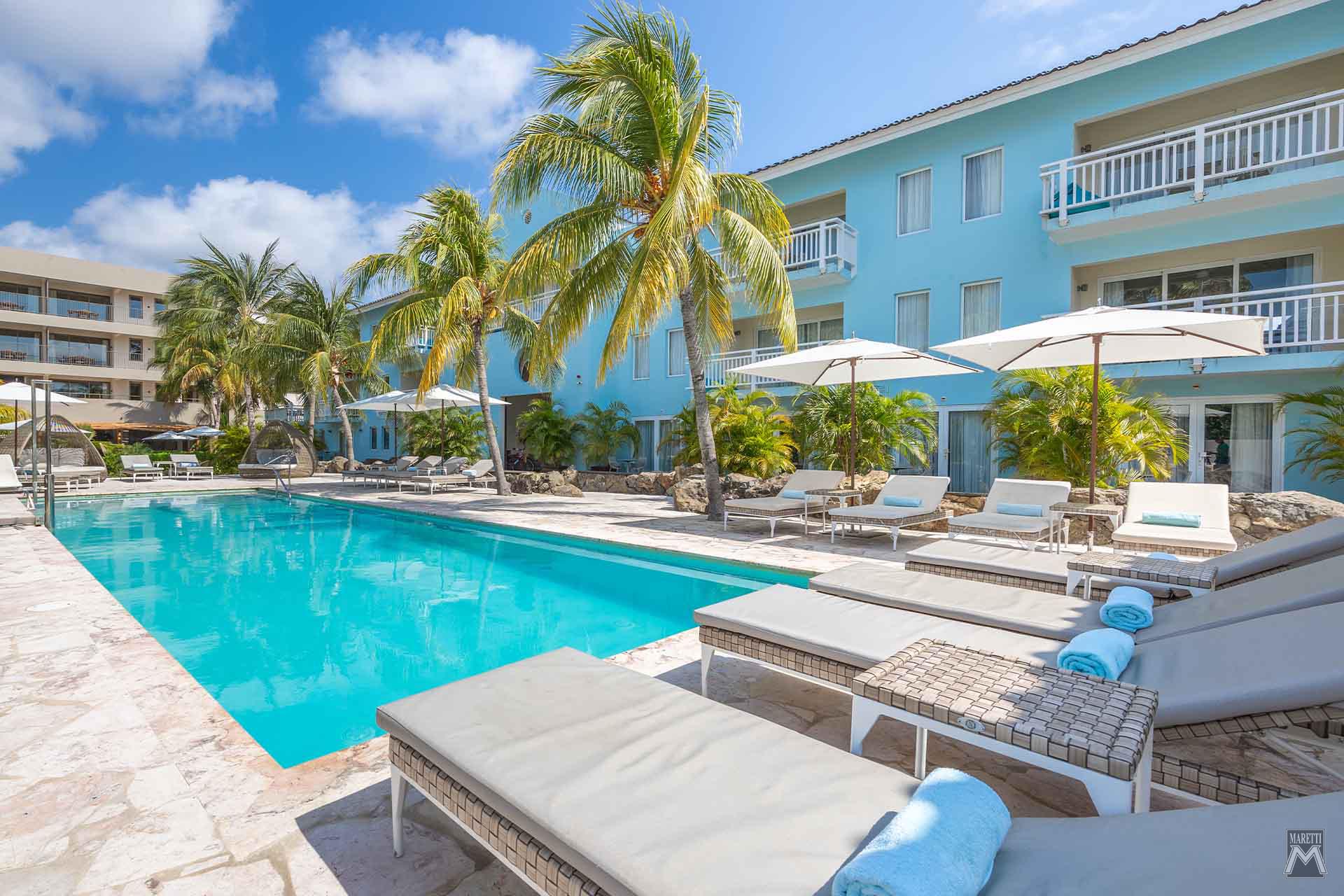 Projectverlichting-International-Dolphin-Suites-Curacao